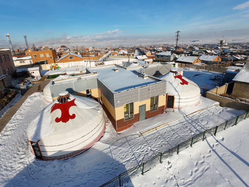 Налайх дүүрэгт монгол өв уламжлал, ёс заншлын өргөө 100 ортой цэцэрлэгийн барилга угсралтын ажил дууслаа